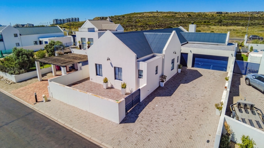 4 Bedroom Property for Sale in Blue Lagoon Western Cape